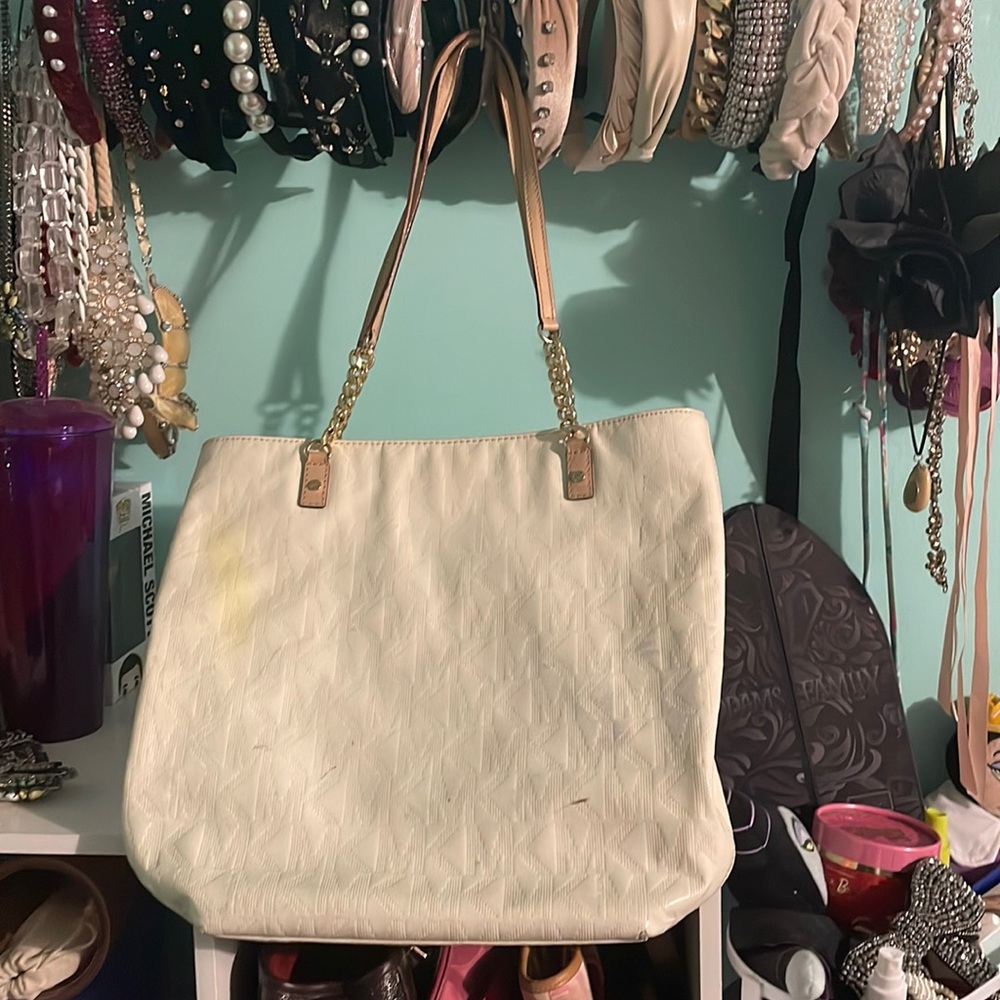 White bag